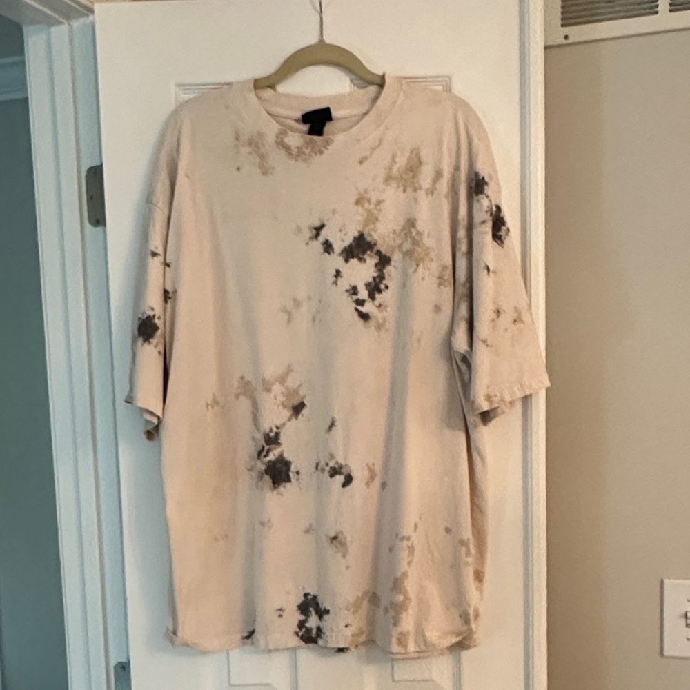 H&M Tie Dye Beige and Black Oversized Crew Neck T Shirt Size L